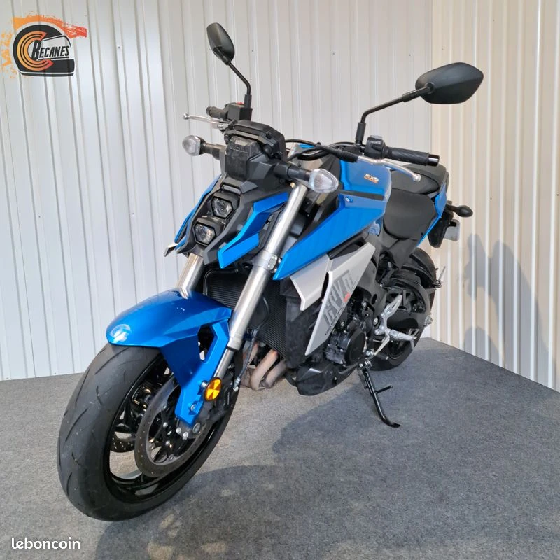 Suzuki gsx 950 s (a2)