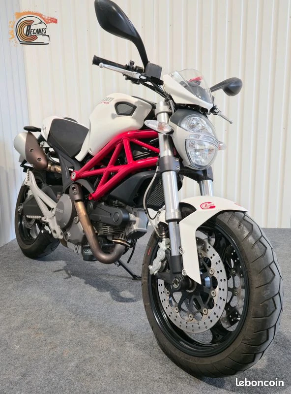 Ducati 696 + monster abs