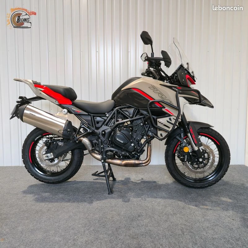 Benelli trk 702 x