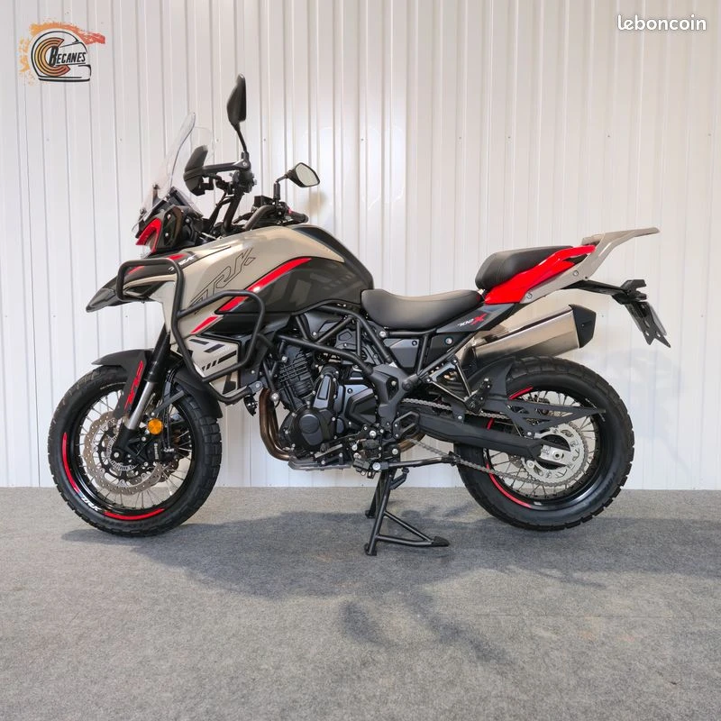 Benelli trk 702 x