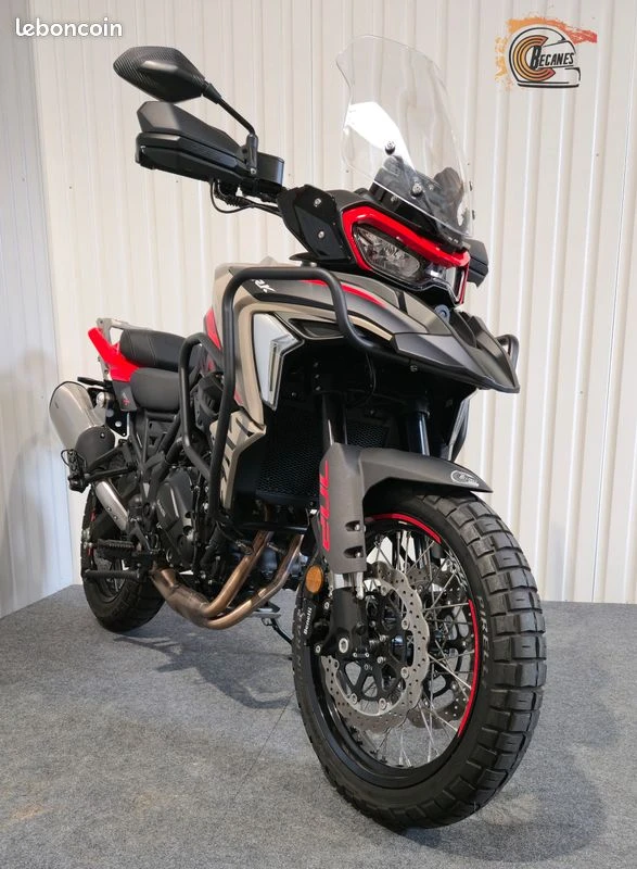 Benelli trk 702 x