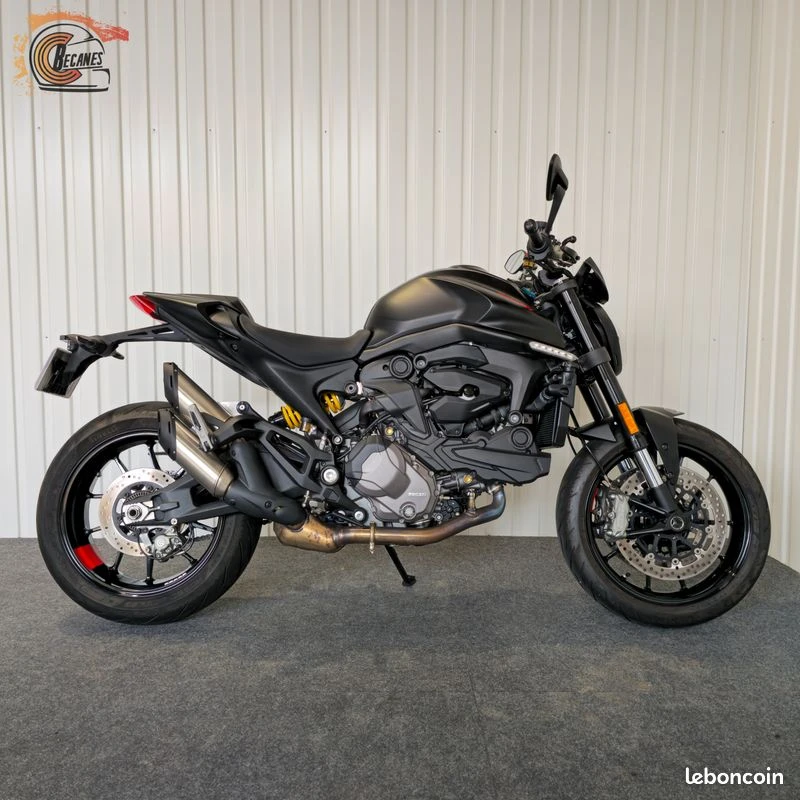 Ducati 937 monster