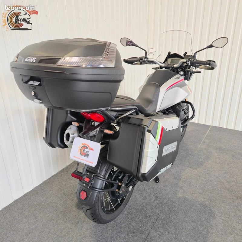 Moto guzzi v85tt travel