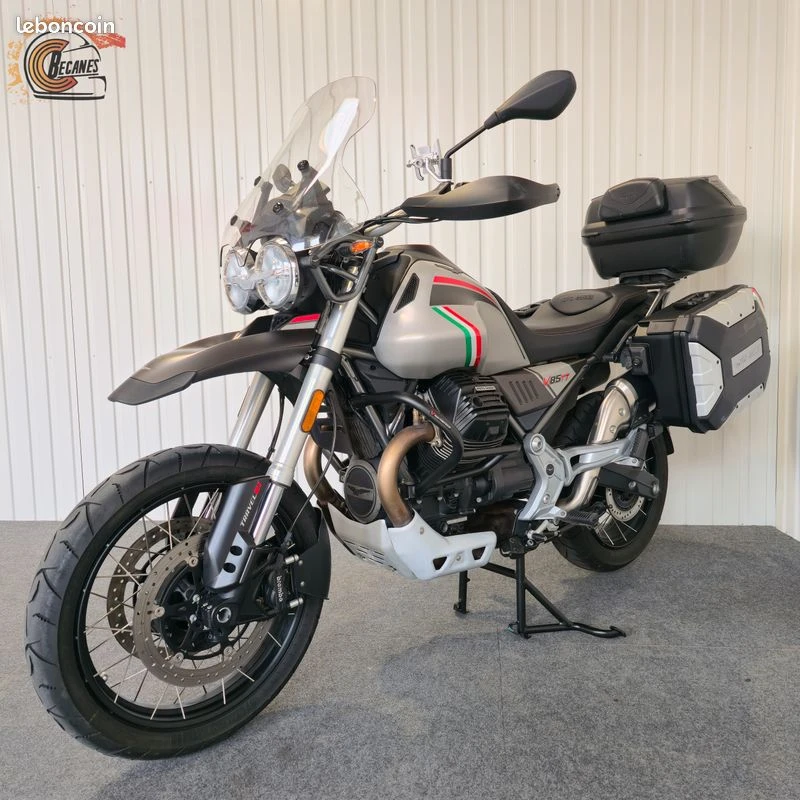 Moto guzzi v85tt travel