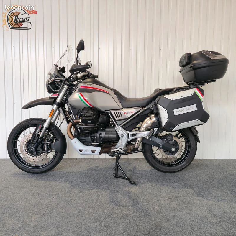 Moto guzzi v85tt travel