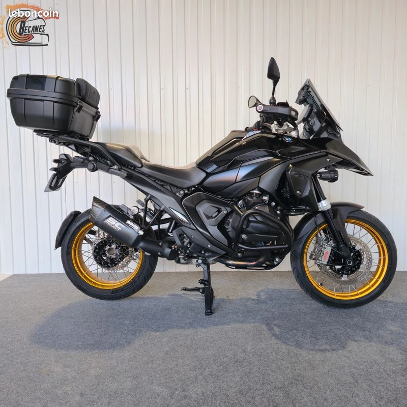 Bmw r1300 gs triple black pack pro