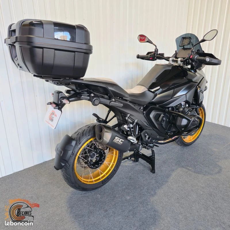 Bmw r1300 gs triple black pack pro