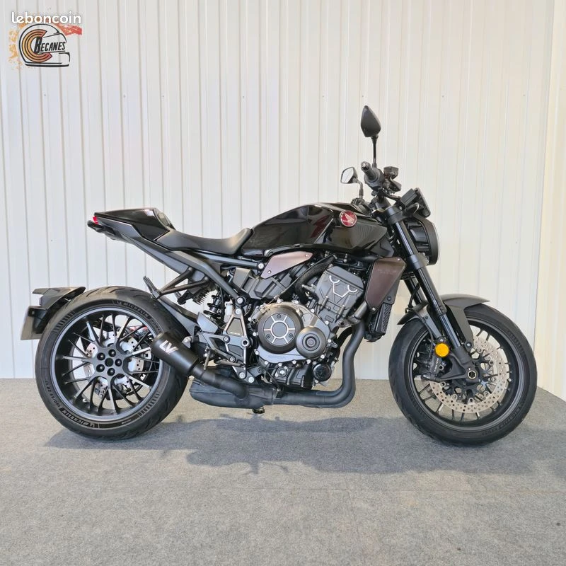 Honda cb1000 r black edition